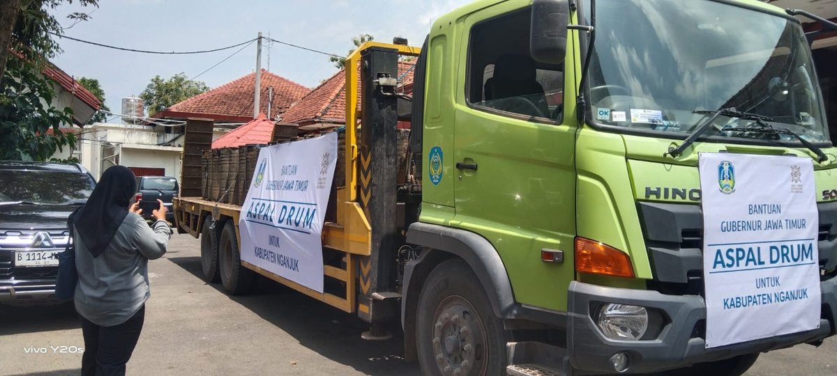 Aspal bantuan pemprov jatim