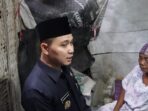 Bupati Mojokerto Muhammad Albarra meninjau RTLH milik Eni di Desa Blimbingsari.