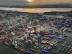 sejumlah pelayaran internasional di Terminal Petikemas (TPK) Lamong.