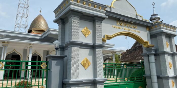 Menelusuri Masjid Jami’ Nurul Huda Bojonegoro, Warisan Sejarah di Tepian Bengawan Solo 1 WhatsApp Image 2026 03 03 at 8.35.28 PM