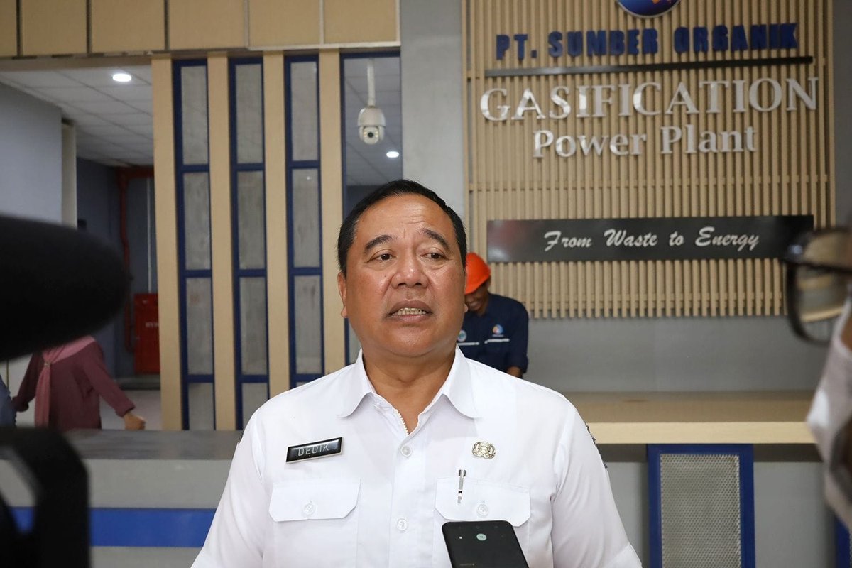 Kepala DLH Kota Surabaya, Dedik Irianto