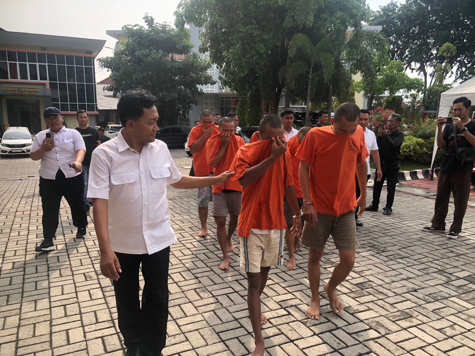 Para tersangka narkoba jaringan Madura-Gresik-Bawean.