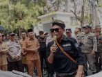 Aksi massa dari Ganas di kantor Bupati Lombok Timur, Senin (20/4).