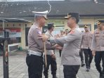 Kapolresta Polresta Mataram Kombes Pol. Hendro Purwoko menyampaikan ucapan purna tugas kepada Kompol Syamsuddin.