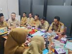 Rapat Koordinasi Persiapan Penilaian Kabupaten/Kota Pangan Aman 2026 di Ruang Rapat Asisten Perekonomian dan Pembangunan Setda Kota Mataram, Selasa (28/4).