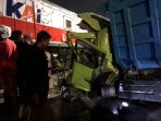 Kondisi truk setelah tertemper kereta api di Blitar. (Calvin Bt)