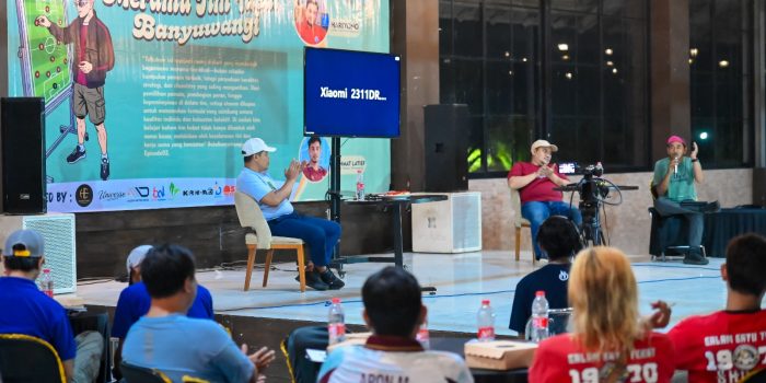 Ruang diskusi sepak bola "90 Menit Banyuwangi" yang digelar Bola Banyuwangi dan Apparel Segara di Hedon Cafe pada Sabtu (25/4) kemarin.