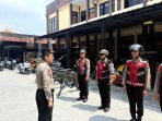 Sat Samapta Polres Lamongan patroli bersepeda.