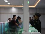 Pelayanan di kantor imigrasi . (Ist)