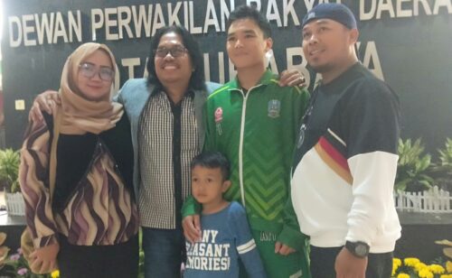 Buleks Bakar Semangat 2 Anak Muda Menuju Kompetisi Nasional: Surabaya Wani 1 WhatsApp Image 2026 04 12 at 11.22.55 AM 1 1