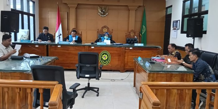 Sidang sengketa hukum Kasatgas Anti Premanisme Situbondo di PTUN Surabaya. (Ist)