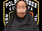 Tersangka pencurian barang milik majikan yang diamankan polisi. (Istimewa)