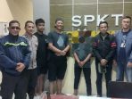 Pelaku saat dimankan oleh polisi. (Foto: Ist) Pelaku saat dimankan oleh polisi. (Foto: Ist)