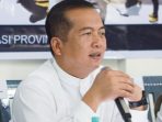Gubernur NTB Lalu Muhammad Iqbal saat menyampaikan sambutan pada acara peringatan Hari Buruh Internasional di Kantor Dinas Nakertrans NTB, Jumat (1/5).