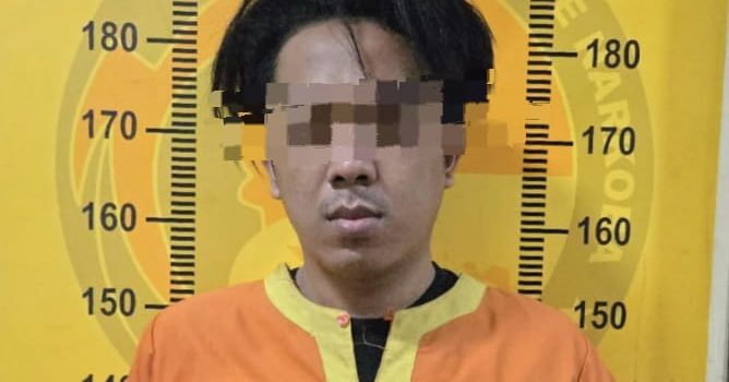 Tersangka BA diamankan Satresnarkoba Polres Lamongan.