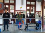 Penumpang di Stasiun Jember. (Foto: Ist) Penumpang di Stasiun Jember. (Foto: Ist)