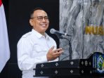 Kadis Kominfotik NTB Ahsanul Khalik saat memberikan sambutan pada kegiatan Pendampingan Penerapan Kebijakan Pemerintah Digital/SPBE lingkup Pemerintah Provinsi dan Kabupaten/Kota se-NTB bersama Kementerian Pendayagunaan Aparatur Negara dan Reformasi Birokrasi (KemenPAN-RB) di Gedung Sangkareang Kantor Gubernur NTB, Rabu (13/5).