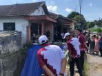 Wali Kota Blitar Syauqul Muhibbin saat melakukan monitoring Jembatan CR Soekandar. (Calvin Bt)