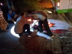 Evakuasi korban kecelakaan di Kedamean, Gresik.