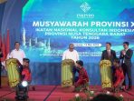 Wakil Menteri Perumahan dan Kawasan Permukiman (PKP) RI Fahri Hamzah dan Gubernur NTB Lalu Muhamad Iqbal saat membuka Musyawarah Provinsi (Musprov) XI Ikatan Nasional Konsultan Indonesia (Inkindo) NTB di Ballroom Hotel Merumatta Senggigi, Kamis (14/5).