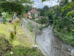 Bantaran sungai Binaung yang kini bersih dari sampah.