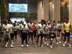 Vertical Run 2026 kembali digelar di kawasan Surabaya Barat.