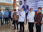 Zulhas saat menemui nelayan di Banyuwangi