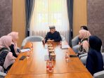 Kohati Banyuwangi saat bertemu Plt Kadinsos PPKB, Setyo Puguh Widodo.