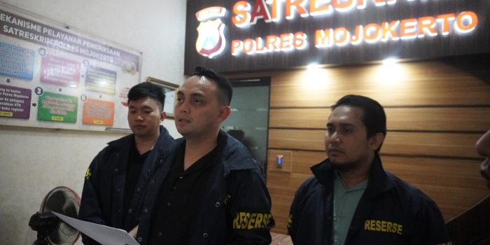 Kasatreskrim Polres Mojokerto AKP Aldhino Prima Wirdhan saat memberikan keterangan (istimewa)