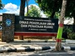 IMG-20260529-WA0014 Gedung Dinas PUPR Nganjuk; pusat kendali anggaran ratusan miliar jadi rebutan ketiga elit birokrat, siapa pemenang sesungguhnya. (Agus Karyono)