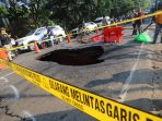 Penampakan Sinkhole di Jalan Lenteng Agung Jakarta 3 IMG 20260529 WA0025