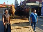 Penyerahan sapi kepada pemilik di mako Polres Pasuruan Kota.