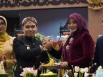 Bupati Mojokerto Muhammad Albarraa saat Rapat Paripurna Istimewa.