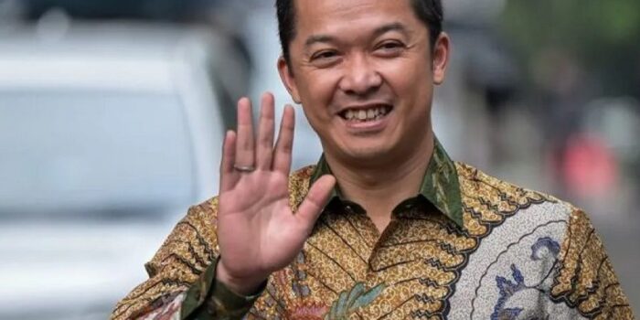 TAUFIK HIDAYAT