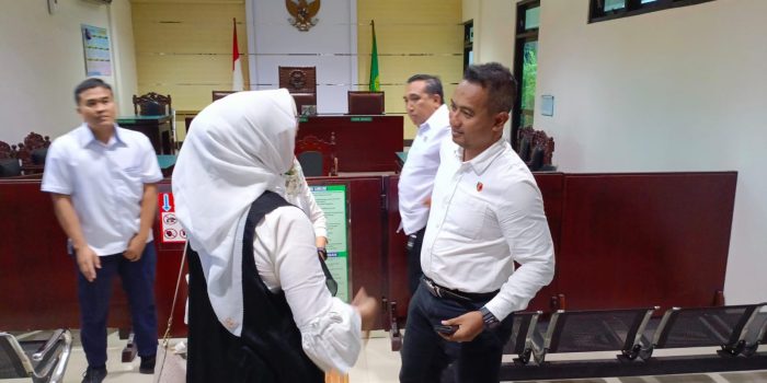 Kasat Narkoba Polres Pasuruan AKP Ali Sadikin usai persidangan.