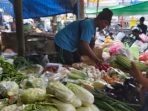Aktivitas di Pasar Perumnas Mataram.