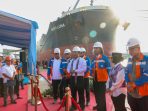 Menteri Pertanian (Mentan) Andi Amran Sulaiman saat menghadiri dan meninjau langsung pelepasan ekspor perdana produk urea PT Pupuk Indonesia (Persero) melalui PT Pupuk Kalimantan Timur ke Australia di Pelabuhan Bontang, Kalimantan Timur (14/5).