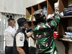Razia gabungan di Rutan Gresik.