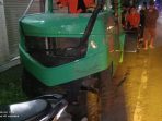 Kecelakaan forklift di Driyorejo, Gresik. Kecelakaan forklift di Driyorejo, Gresik.