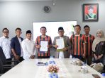 Penandatanganan kerjasama antara Persid dan UIN Khas Jember. (Foto: Ist)