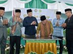 Menteri Pendidikan Dasar dan Menengah RI Abdul Mu'ti bersama Gubernur NTB Lalu Muhamad Iqbal meresmikan Rumah Sakit Universitas Muhammadiyah Mataram (RS UMMAT) PKU Muhammadiyah Lombok Timur, Minggu (17/5). Menteri Pendidikan Dasar dan Menengah RI Abdul Mu'ti bersama Gubernur NTB Lalu Muhamad Iqbal meresmikan Rumah Sakit Universitas Muhammadiyah Mataram (RS UMMAT) PKU Muhammadiyah Lombok Timur, Minggu (17/5).