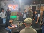 Salah satu tempat hiburan malam di Mataram yang menjadi sasaran operasi gabungan.