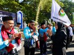 Ipuk saat melepas jemaah calon haji