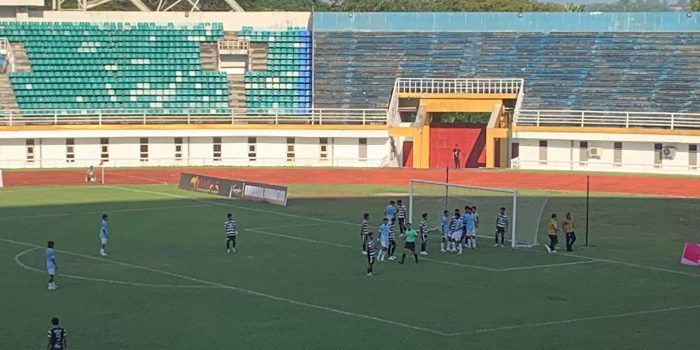 Pertandingan Persid Jember vs Persiharjo Sukoharjo. (Foto: Aji)
