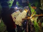 20260620_100237 Petugas saat melakukan evakuasi korban di area persawahan Desa Kalangsemanding.(istimewa)