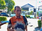 Karmidi, Ketua BPD Damarsi, Kecamatan Buduran usai memberikan keterangan kepada Kejaksaan Megeri Sidoarjo. (Foto: Ist)