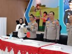 Pers rilis di Mapolresta Sidoarjo. (Foto: Achmad Adi Nurcahya)
