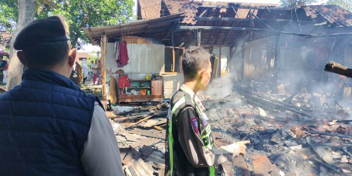 Kondisi rumah warga Banyuwangi yang terbakar