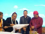 Prosesi bedol pusaka dan jamasan ini merupakan ritual tahunan yang wajib dilakukan setiap kali menjelang momentum Boyong. (Agus Karyono)