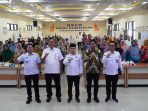 Bupati Mojokerto Muhammad Albarraa saat membuka kegiatan upskilling BPJS Ketenagakerjaan. (istimewa)